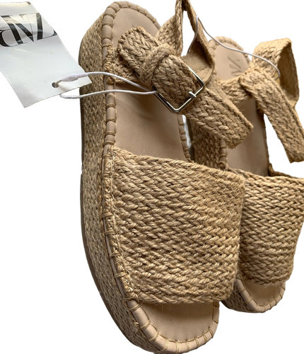 Chaussures-pied-nu-tissu-tresse